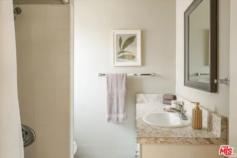 $1,495,000 | 2315 Cove Avenue, Los Angeles, CA 90039