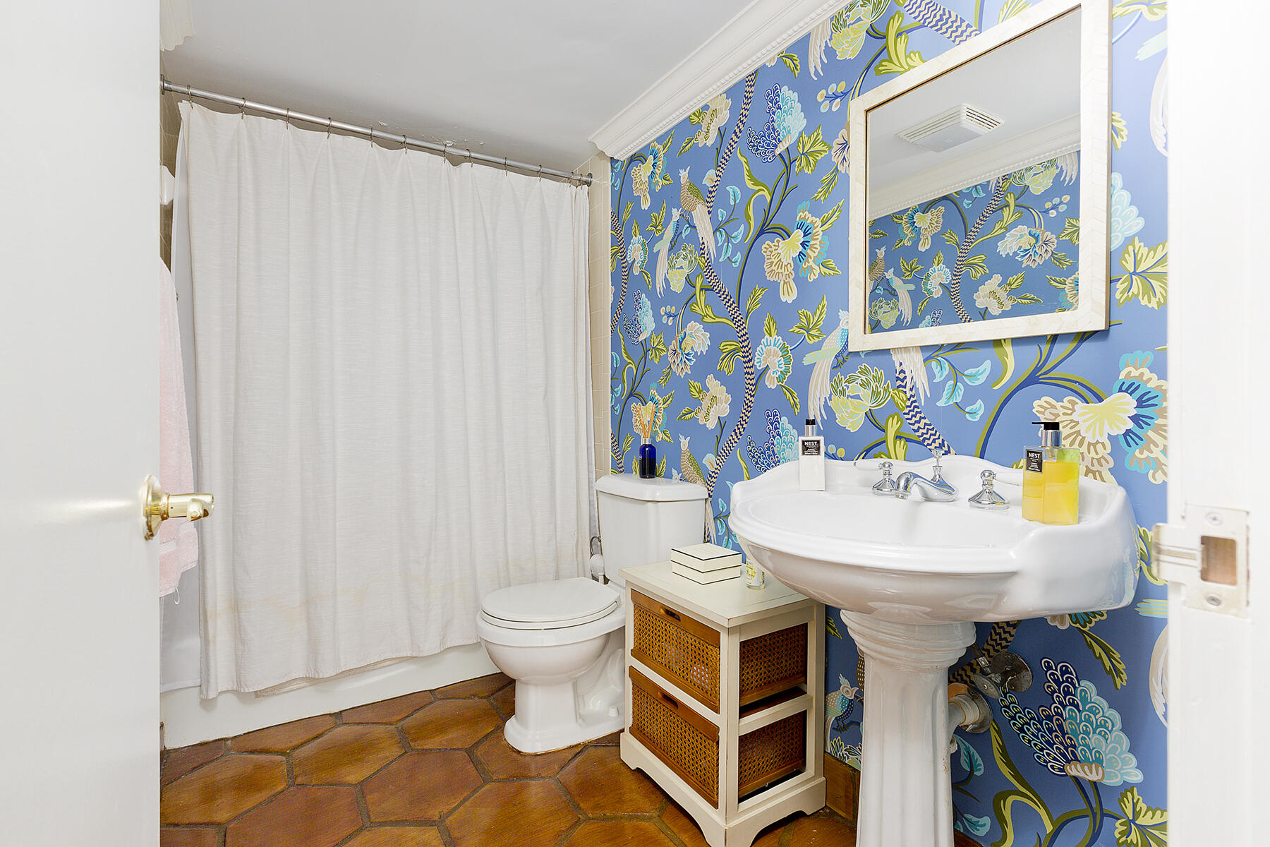 13321 Polo Club Road, Unit C102 Wellington, FL 33414 - Photo 26 of 32 28_Bathroom2