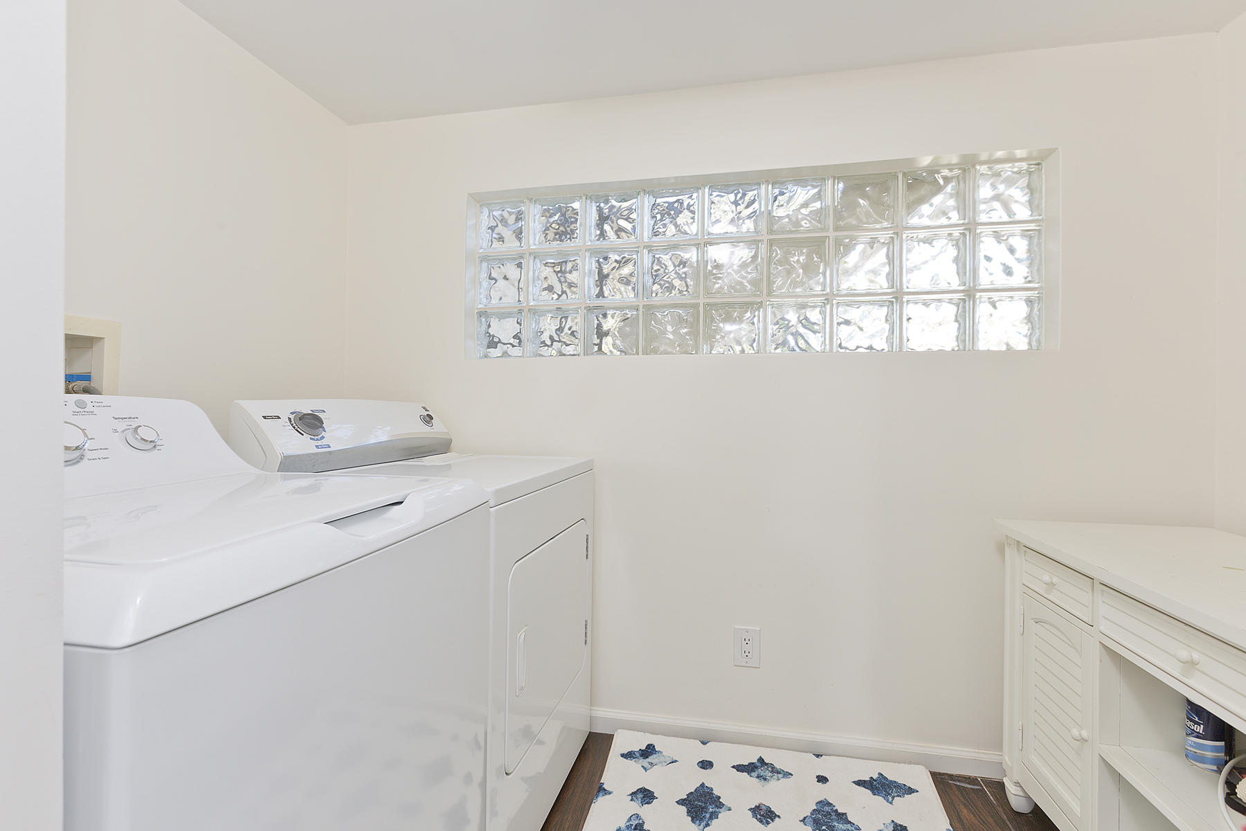 13321 Polo Club Road, Unit C102 Wellington, FL 33414 - Photo 28 of 32 10_Laundryroom