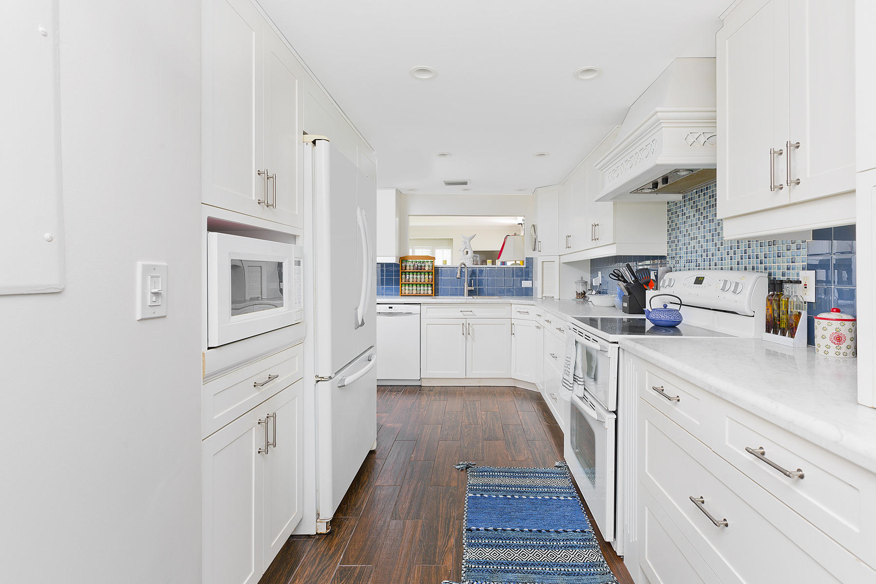 13321 Polo Club Road, Unit C102 Wellington, FL 33414 - Photo 8 of 32 08_Kitchen_3