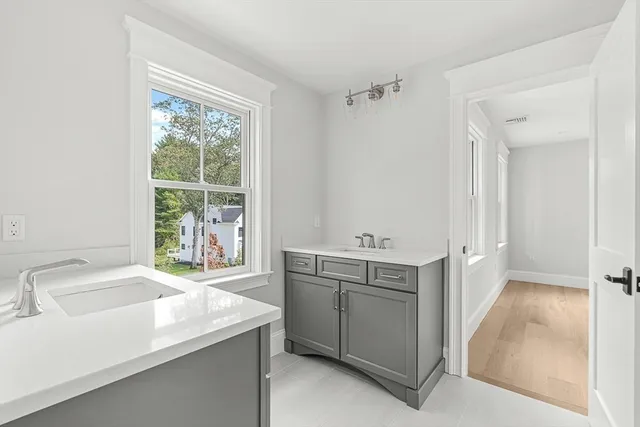 $2,995,000 | 3 Clifford Lane, Weston, MA 02493