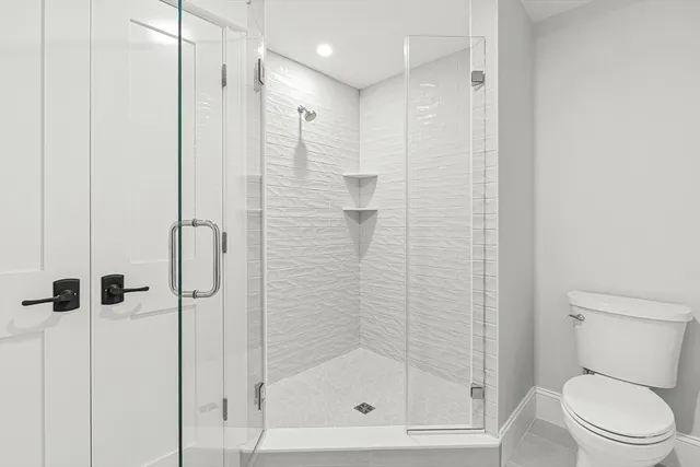 $2,995,000 | 3 Clifford Lane, Weston, MA 02493