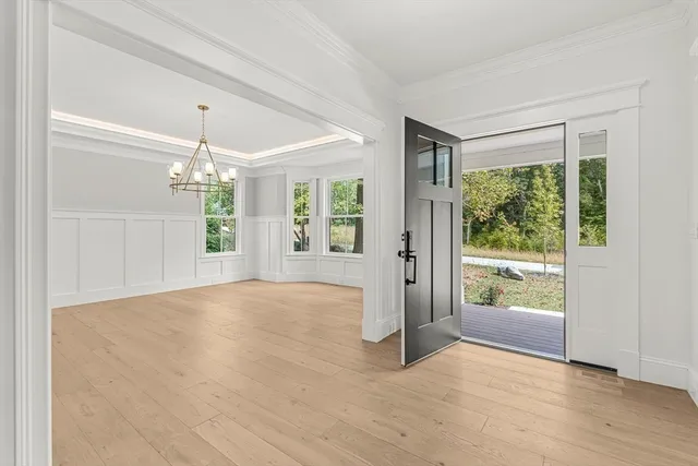 $2,995,000 | 3 Clifford Lane, Weston, MA 02493