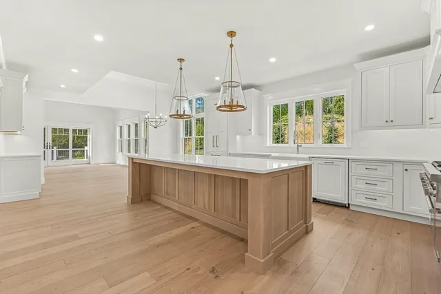 $2,995,000 | 3 Clifford Lane, Weston, MA 02493