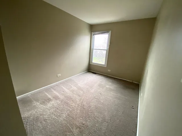 $2,450 | 1987 Franklin Place, Hoffman Estates, IL 60169