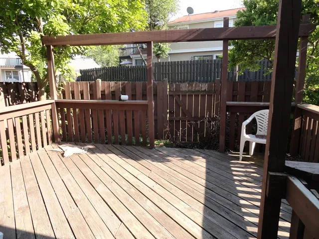 $2,450 | 1987 Franklin Place, Hoffman Estates, IL 60169