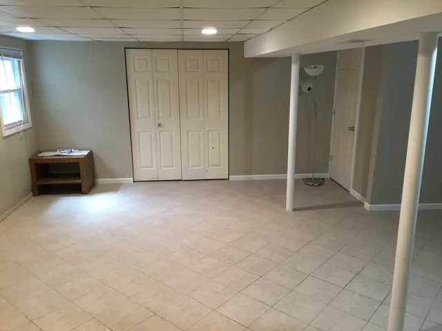 $2,450 | 1987 Franklin Place, Hoffman Estates, IL 60169