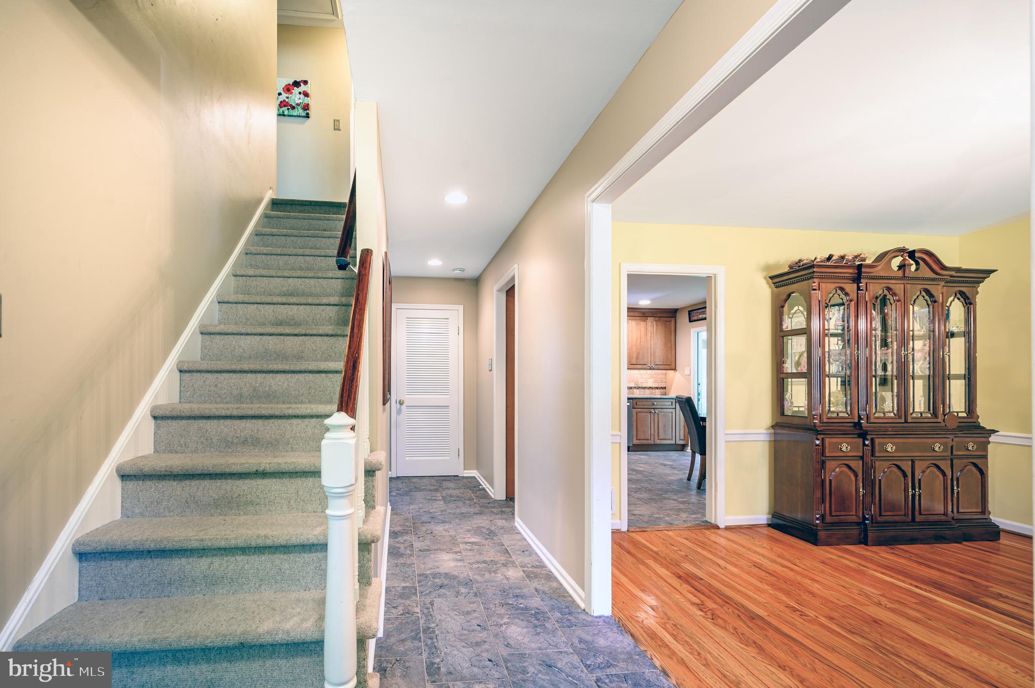 461 Brookfield Road Drexel Hill, PA 19026 - Photo 3 of 23 Center Hall Colonial