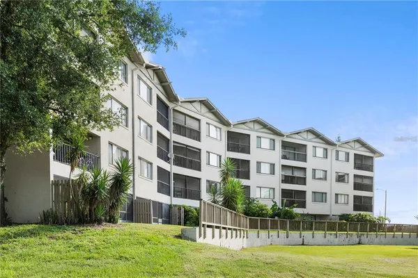 $149,900 | 1054 Lotus Cove Court, Unit 633, Altamonte Springs, FL 32714