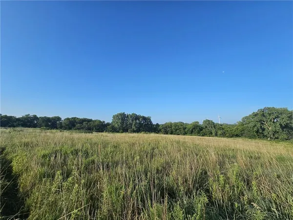 $392,000 | 160th Street, Elmo, MO 64445