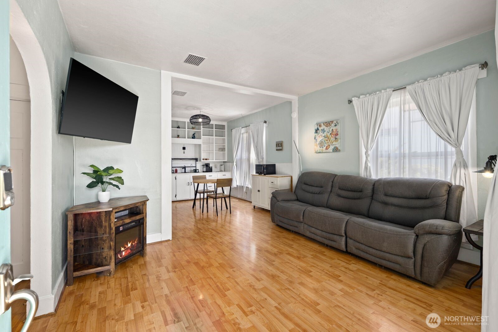 1909 24th Street Everett, WA 98201 - Photo 4 of 39