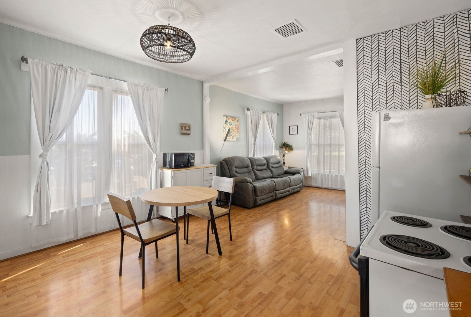 1909 24th Street Everett, WA 98201 - Photo 9 of 39