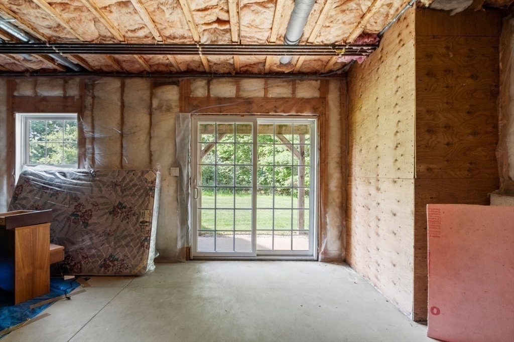 25 Flagstone Way, Unit 25 Windham, NH 03087 - Photo 28 of 32