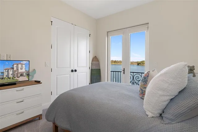 a close view of utility room with washer and dryer