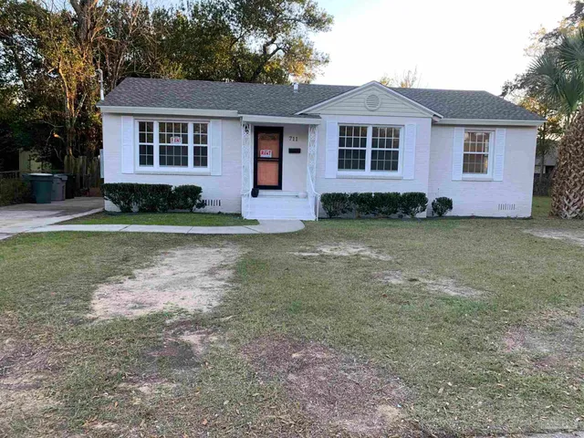 $1,500 | 711 West Hernandez Street, Pensacola, FL 32501