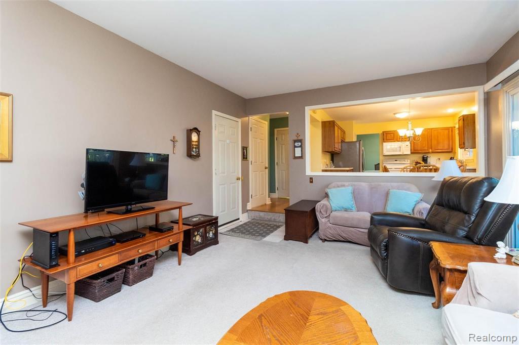 971 Paddington Road Canton, MI 48187 - Photo 18 of 42
