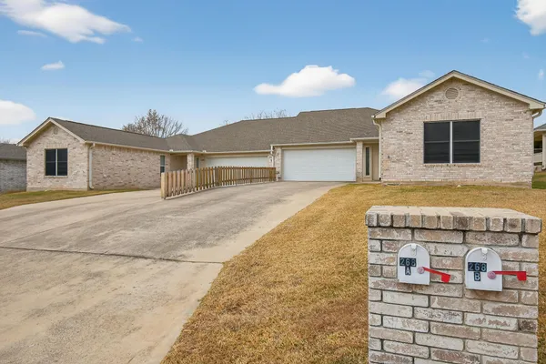 $545,900 | 268 Braeburn Circle, Marble Falls, TX 78654