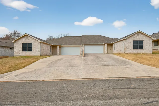 $549,900 | 268 Braeburn Circle, Marble Falls, TX 78654