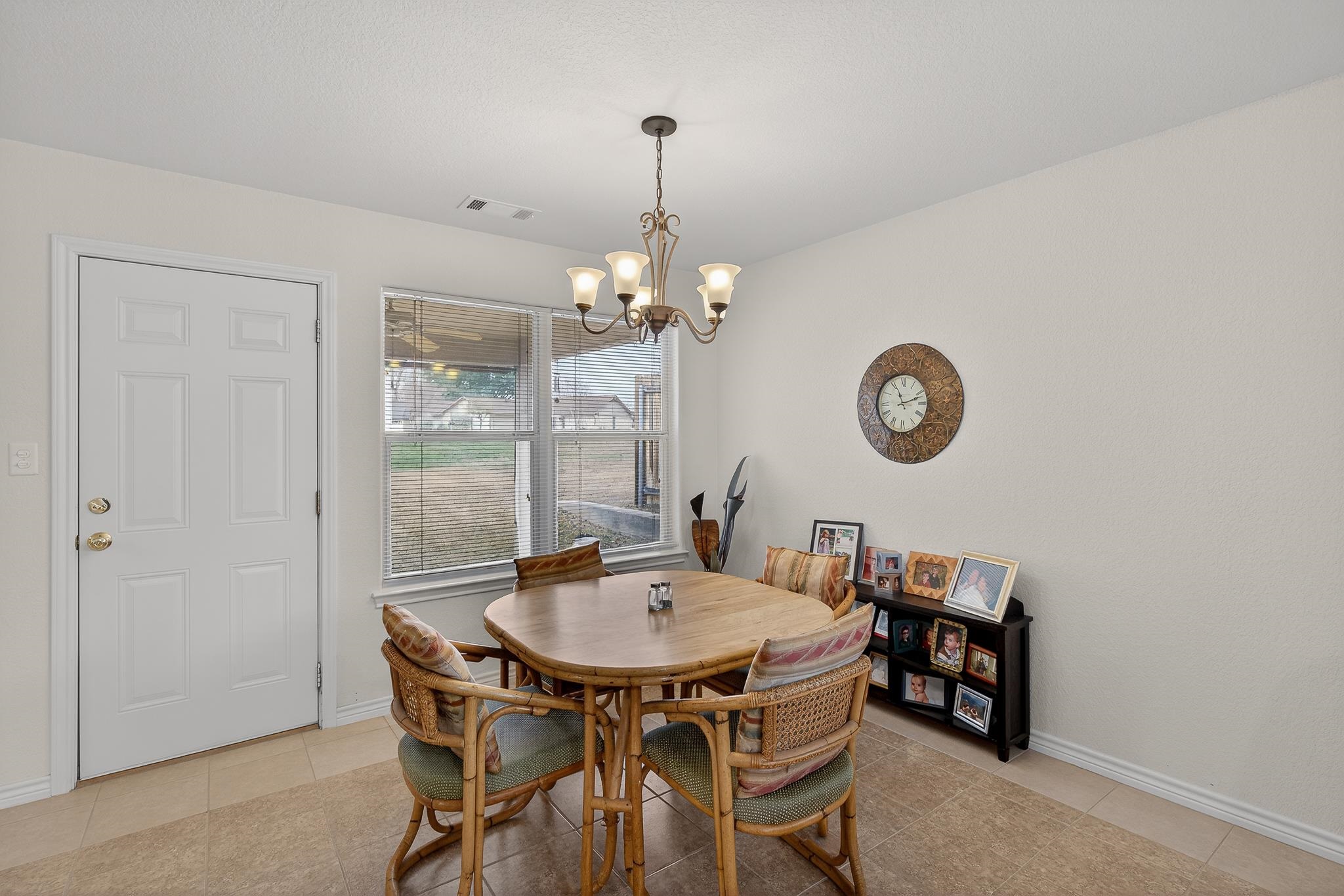 268 Braeburn Circle Marble Falls, TX 78654 - Photo 4 of 21