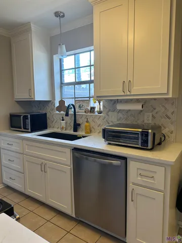 $147,000 | 9855 Jefferson Highway, Unit W9, Baton Rouge, LA 70809