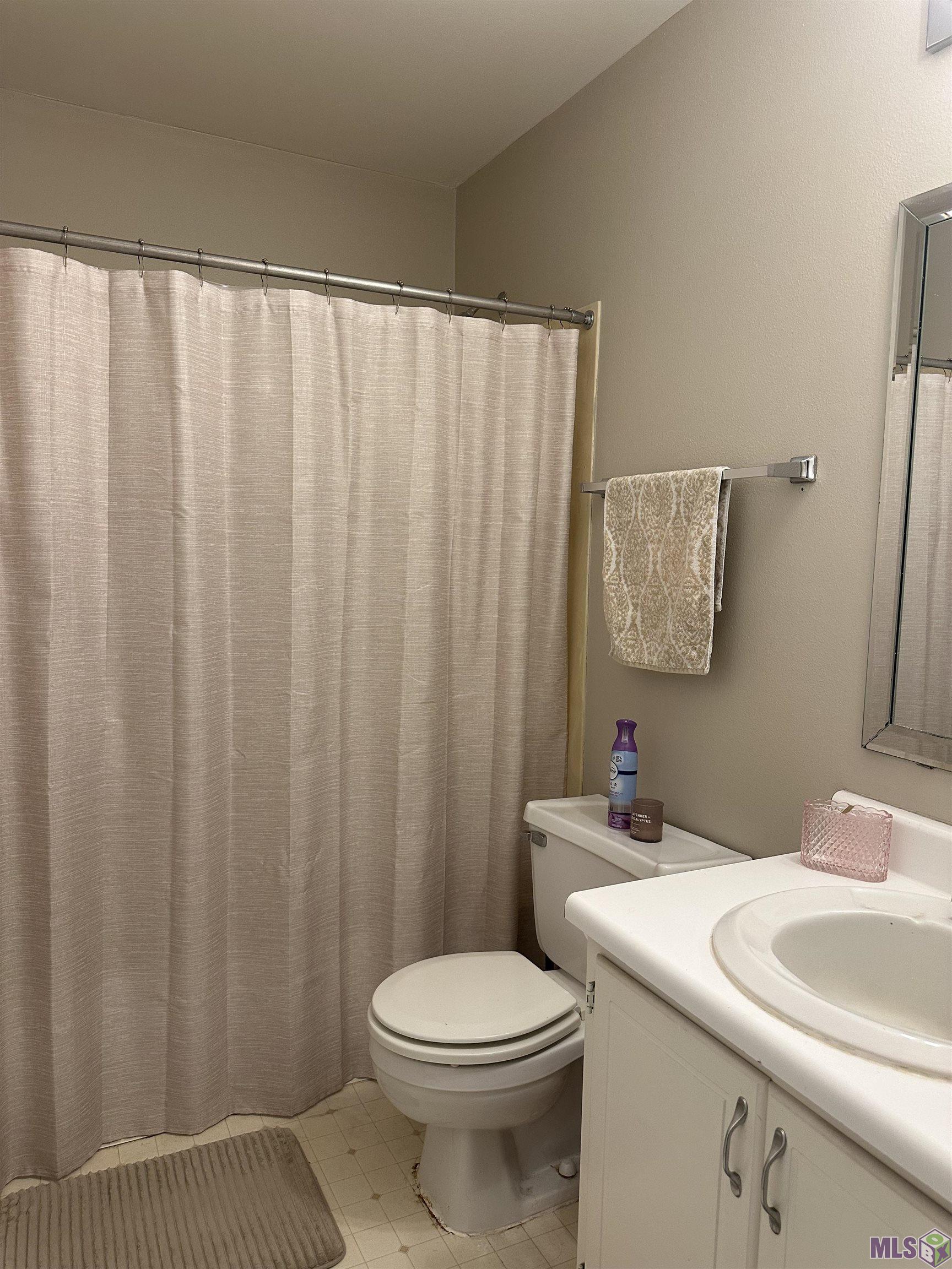 9855 Jefferson Highway, Unit W9 Baton Rouge, LA 70809 - Photo 16 of 19