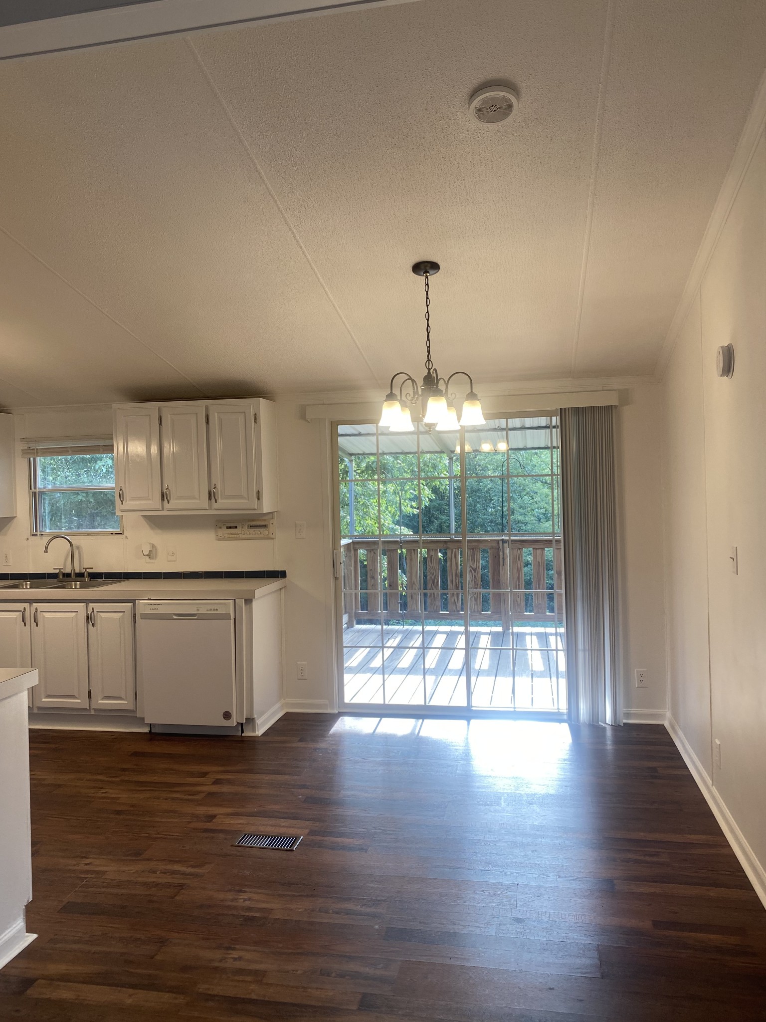 134 Baker Ridge Road Waverly, TN 37185 - Photo 11 of 44 Gallery Image 11