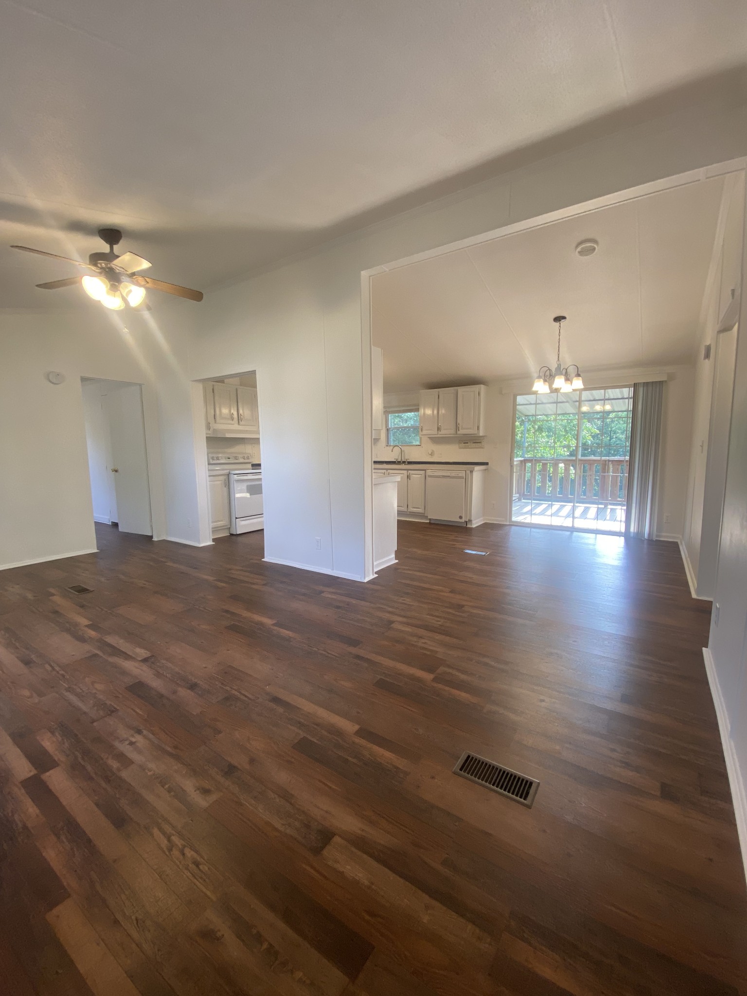 134 Baker Ridge Road Waverly, TN 37185 - Photo 9 of 44 Gallery Image 9