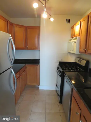 $2,300 | 1220 Blair Mill Road, Unit 809, Silver Spring, MD 20910