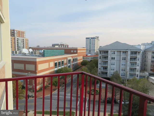 $2,300 | 1220 Blair Mill Road, Unit 809, Silver Spring, MD 20910