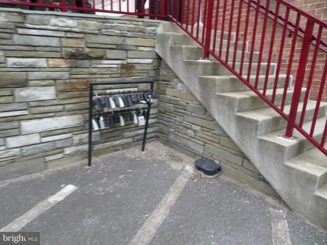 $2,300 | 1220 Blair Mill Road, Unit 809, Silver Spring, MD 20910