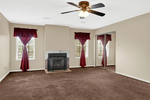 $139,900 | 9800 Pagewood Lane, Unit 2703, Houston, TX 77063