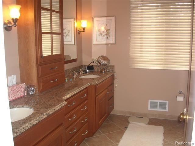 41 Belle Meade Road Grosse Pointe, MI 48236 - Photo 16 of 20 Bathl