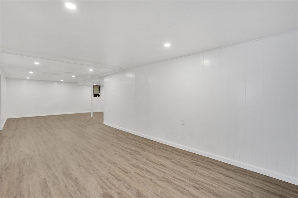 85 Bircham Street Springfield, MA 01104 - Photo 30 of 33