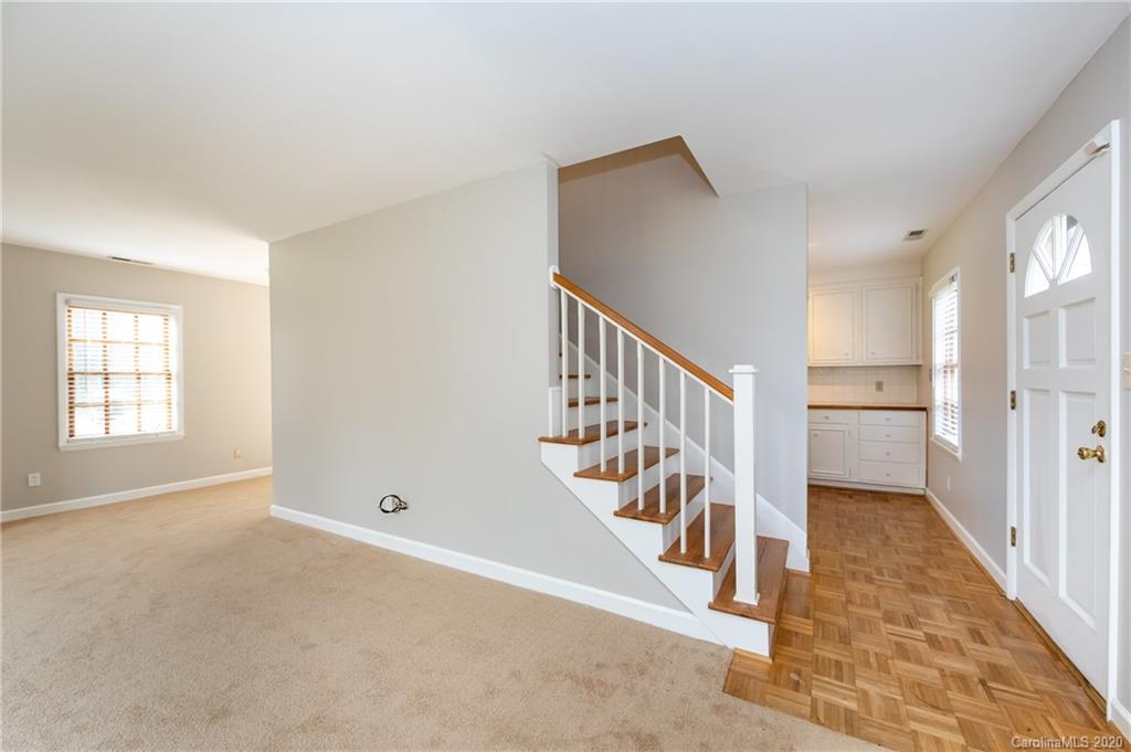 9421 Hood Road Charlotte, NC 28215 - Photo 11 of 44 Gallery Image 11