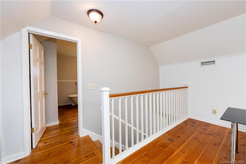 9421 Hood Road Charlotte, NC 28215 - Photo 12 of 44 Gallery Image 12
