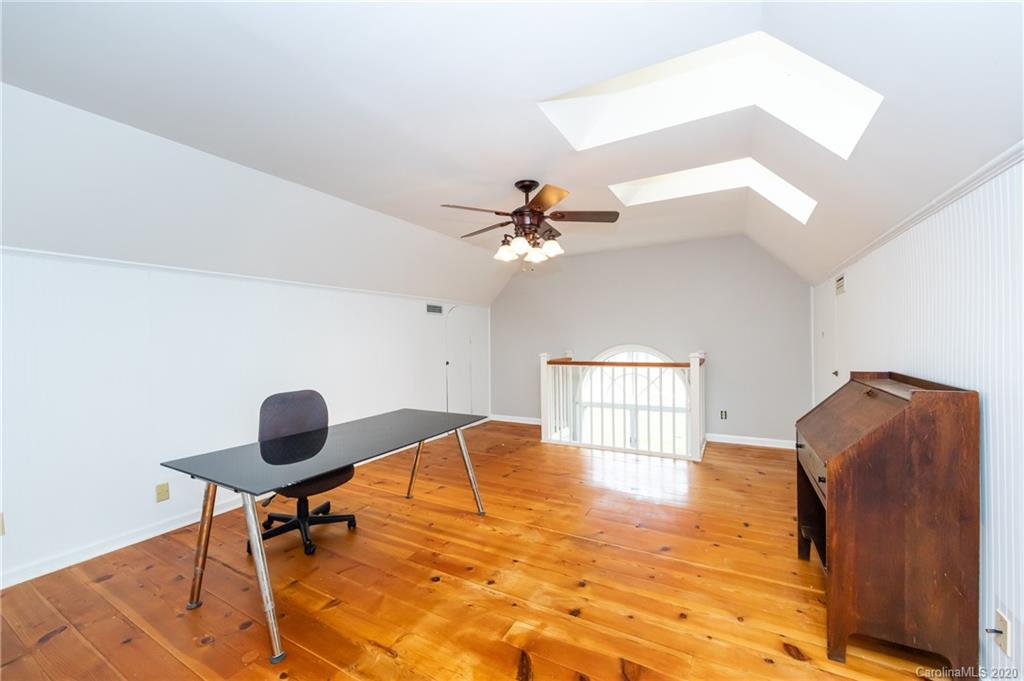 9421 Hood Road Charlotte, NC 28215 - Photo 13 of 44 Gallery Image 13
