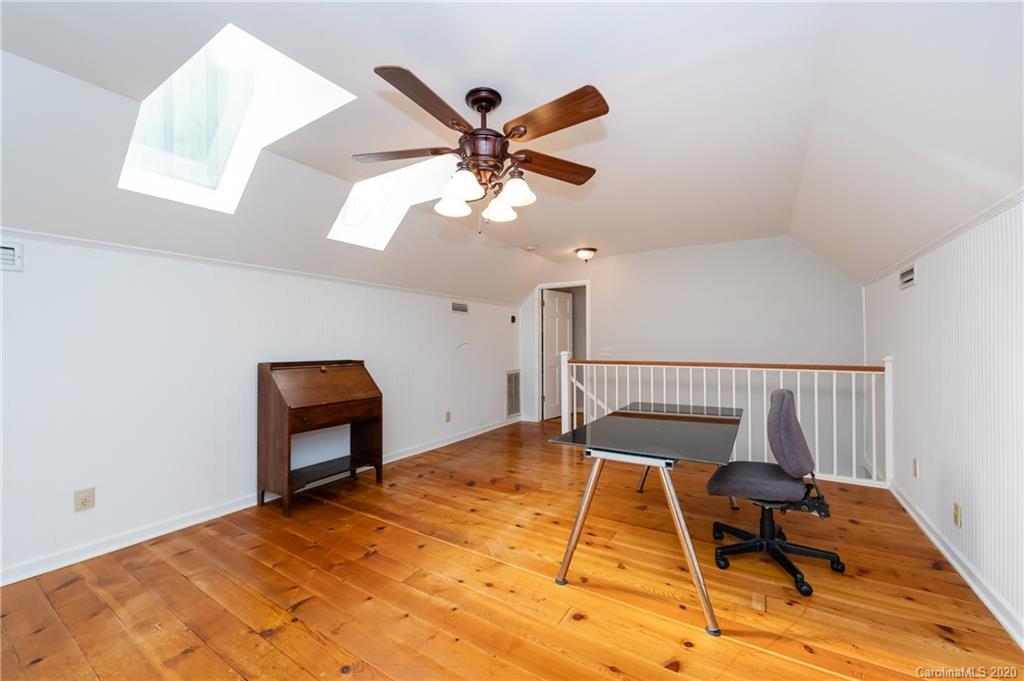 9421 Hood Road Charlotte, NC 28215 - Photo 14 of 44 Gallery Image 14