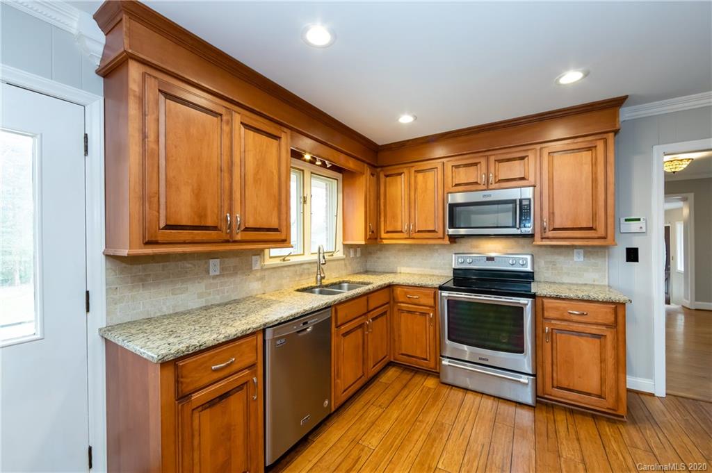 9421 Hood Road Charlotte, NC 28215 - Photo 24 of 44 Gallery Image 24