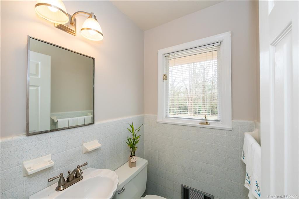 9421 Hood Road Charlotte, NC 28215 - Photo 28 of 44 Gallery Image 28