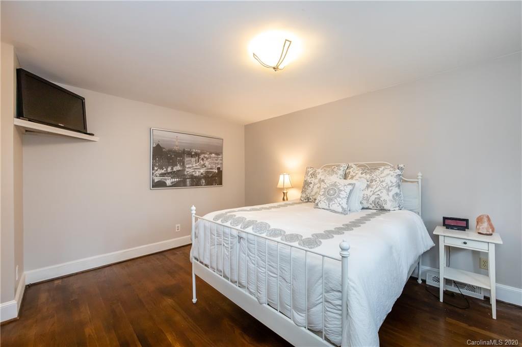 9421 Hood Road Charlotte, NC 28215 - Photo 30 of 44 Gallery Image 30