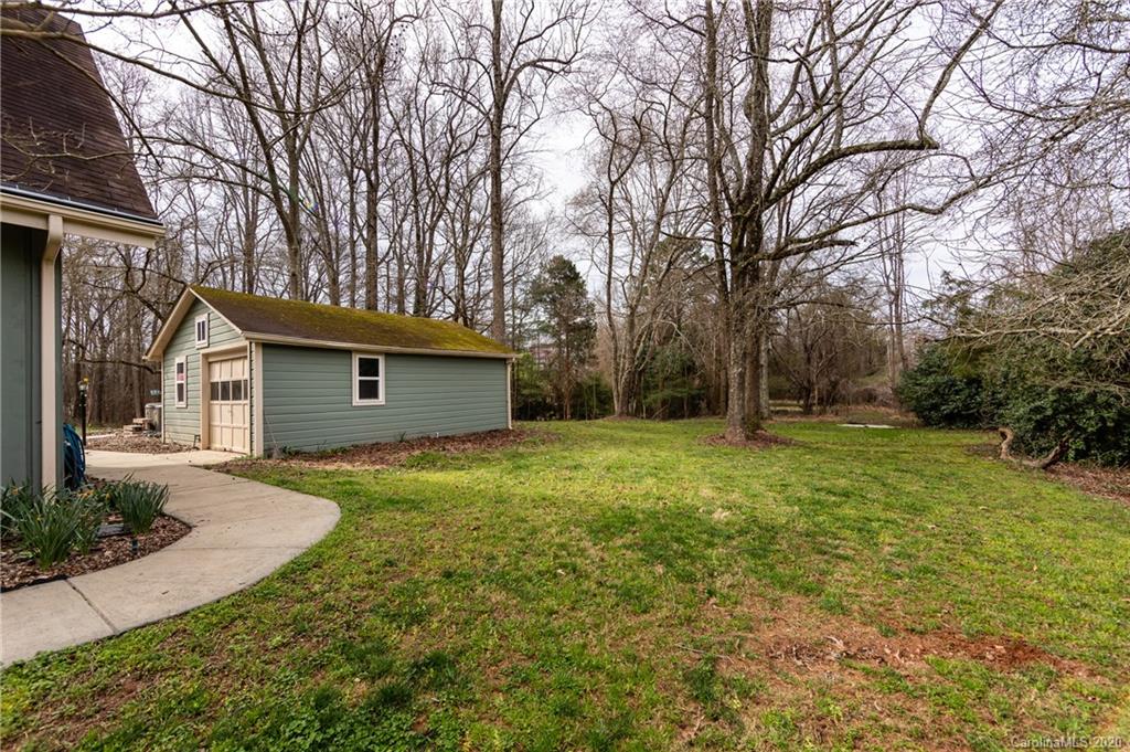 9421 Hood Road Charlotte, NC 28215 - Photo 36 of 44 Gallery Image 36