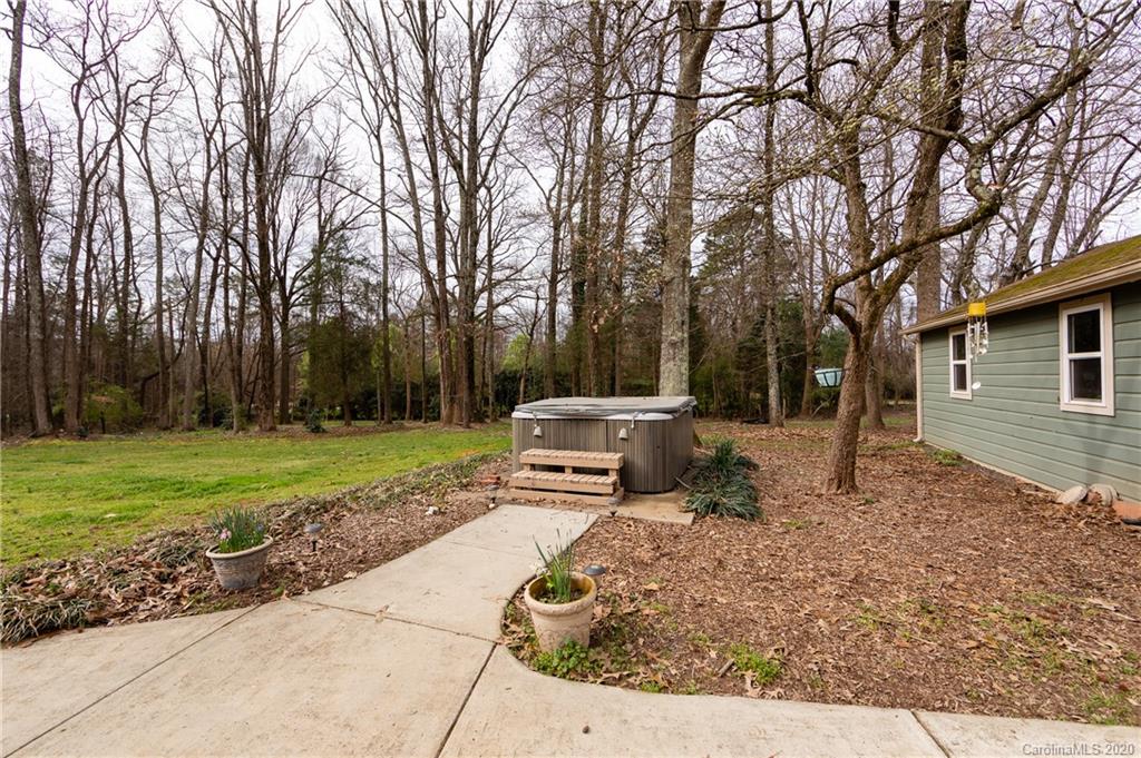 9421 Hood Road Charlotte, NC 28215 - Photo 40 of 44 Gallery Image 40