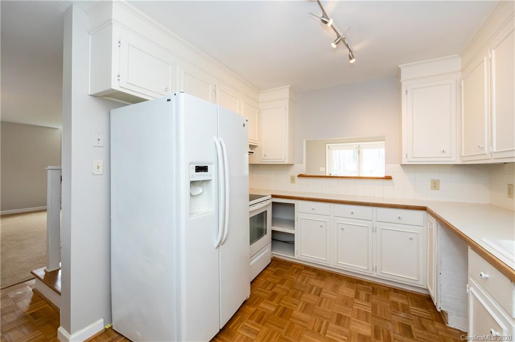 9421 Hood Road Charlotte, NC 28215 - Photo 8 of 44 Gallery Image 8