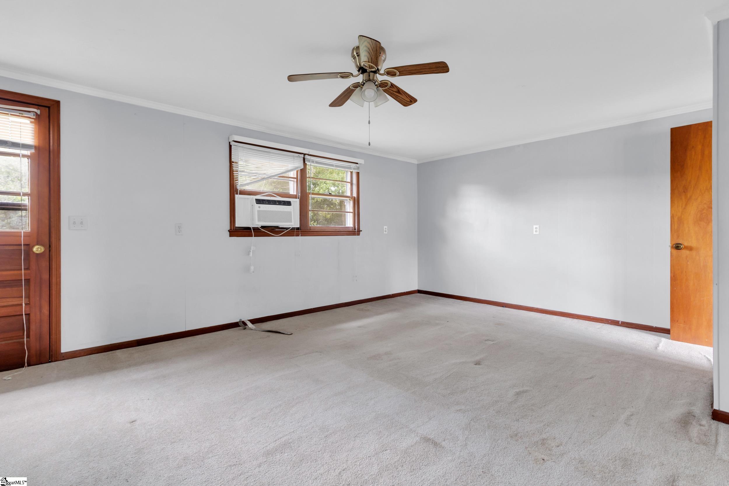 916 Old Saluda Dam Road Easley, SC 29640 - Photo 6 of 12 Gallery Image 6