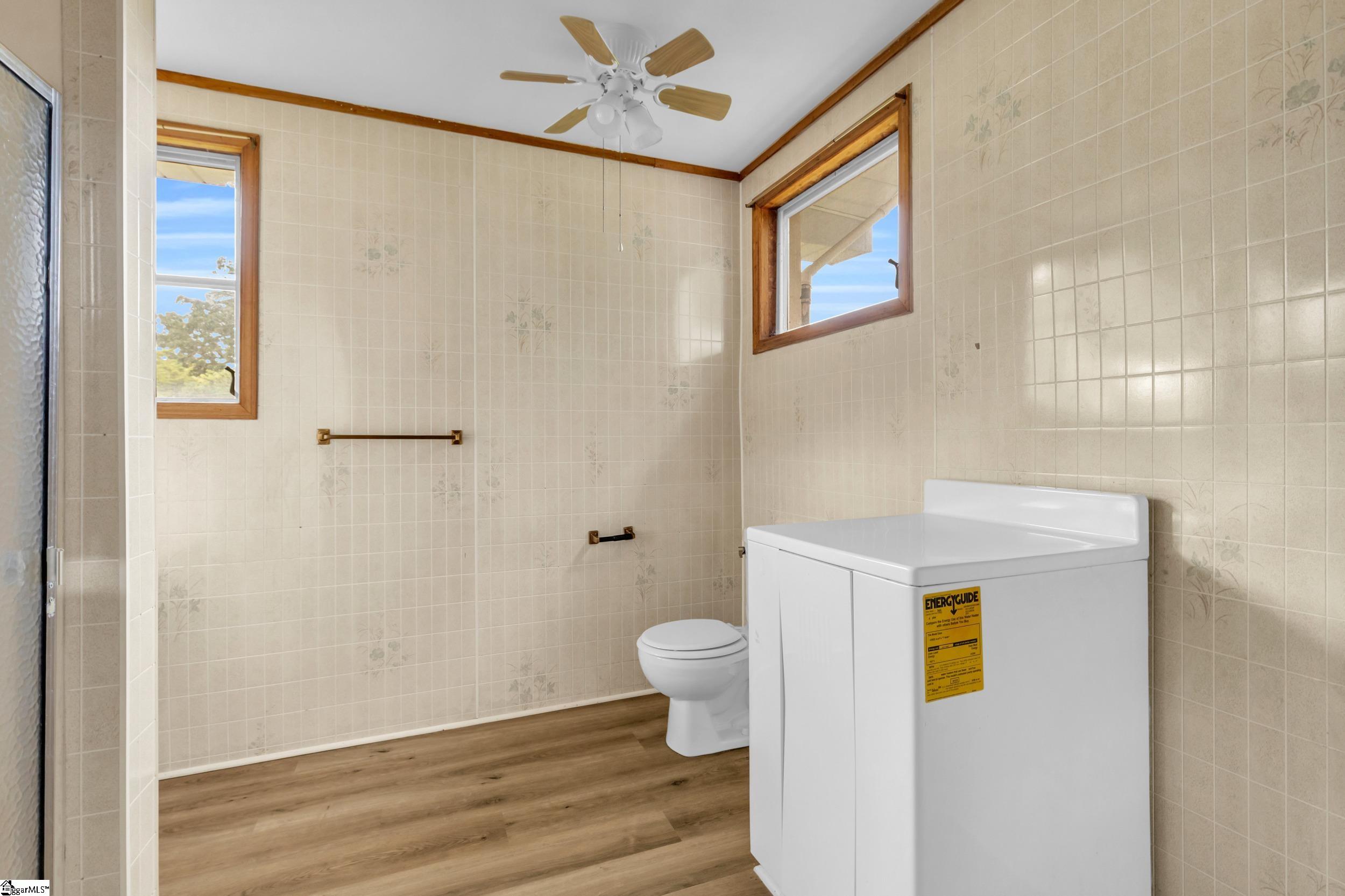 916 Old Saluda Dam Road Easley, SC 29640 - Photo 7 of 12 Gallery Image 7