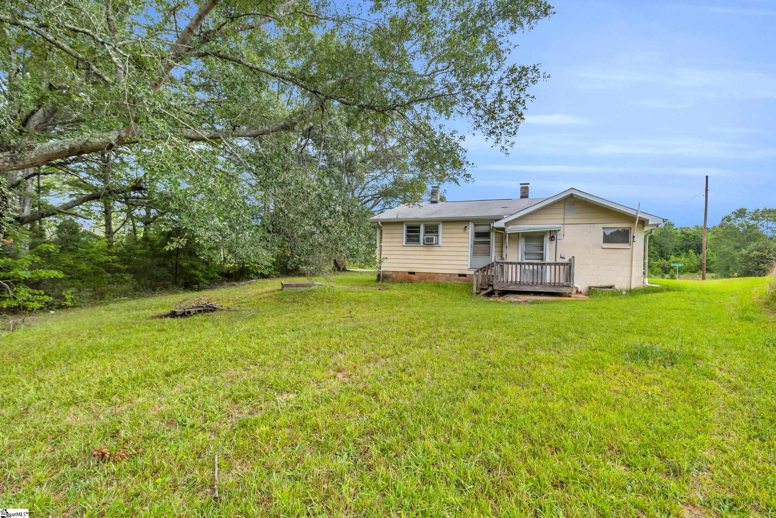 916 Old Saluda Dam Road Easley, SC 29640 - Photo 8 of 12 Gallery Image 8