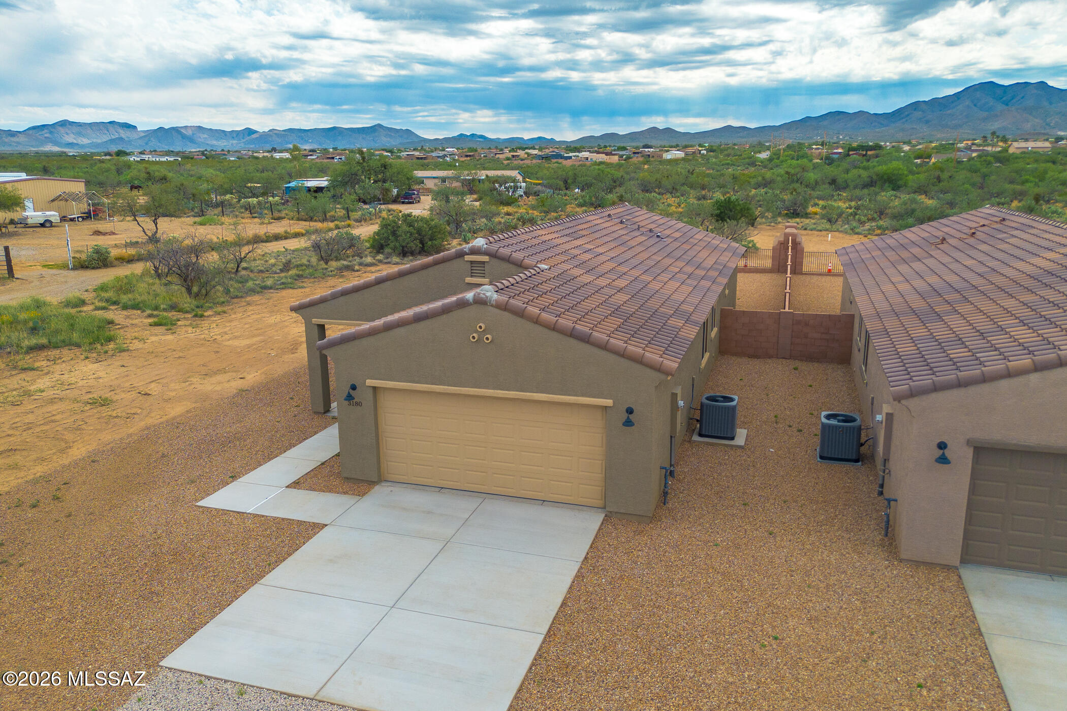 3180 East Andrada Road Vail, AZ 85641 - Photo 3 of 46