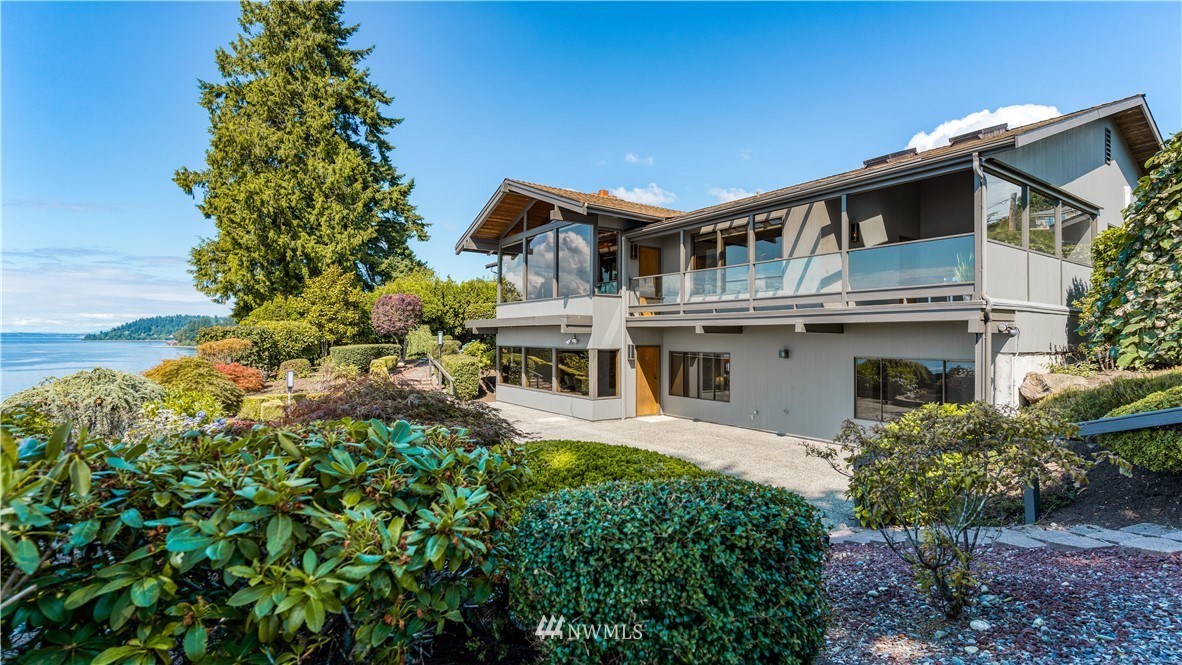 16900 Talbot Road Edmonds, WA 98026 - Photo 2 of 40