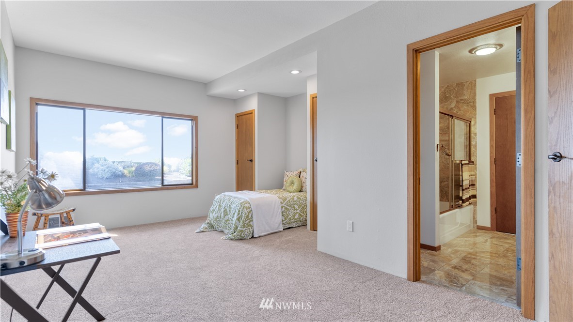 16900 Talbot Road Edmonds, WA 98026 - Photo 29 of 40