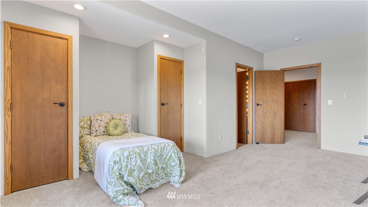 16900 Talbot Road Edmonds, WA 98026 - Photo 30 of 40